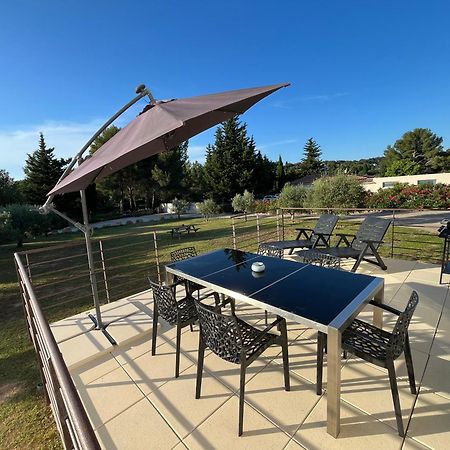 Saint-Mitre-les-Remparts Villa Bahia - Bas De Villa En Pleine Nature ! מראה חיצוני תמונה