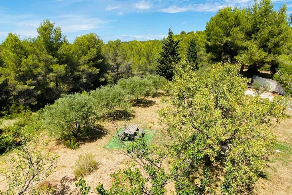 Saint-Mitre-les-Remparts Villa Bahia - Bas De Villa En Pleine Nature ! מראה חיצוני תמונה