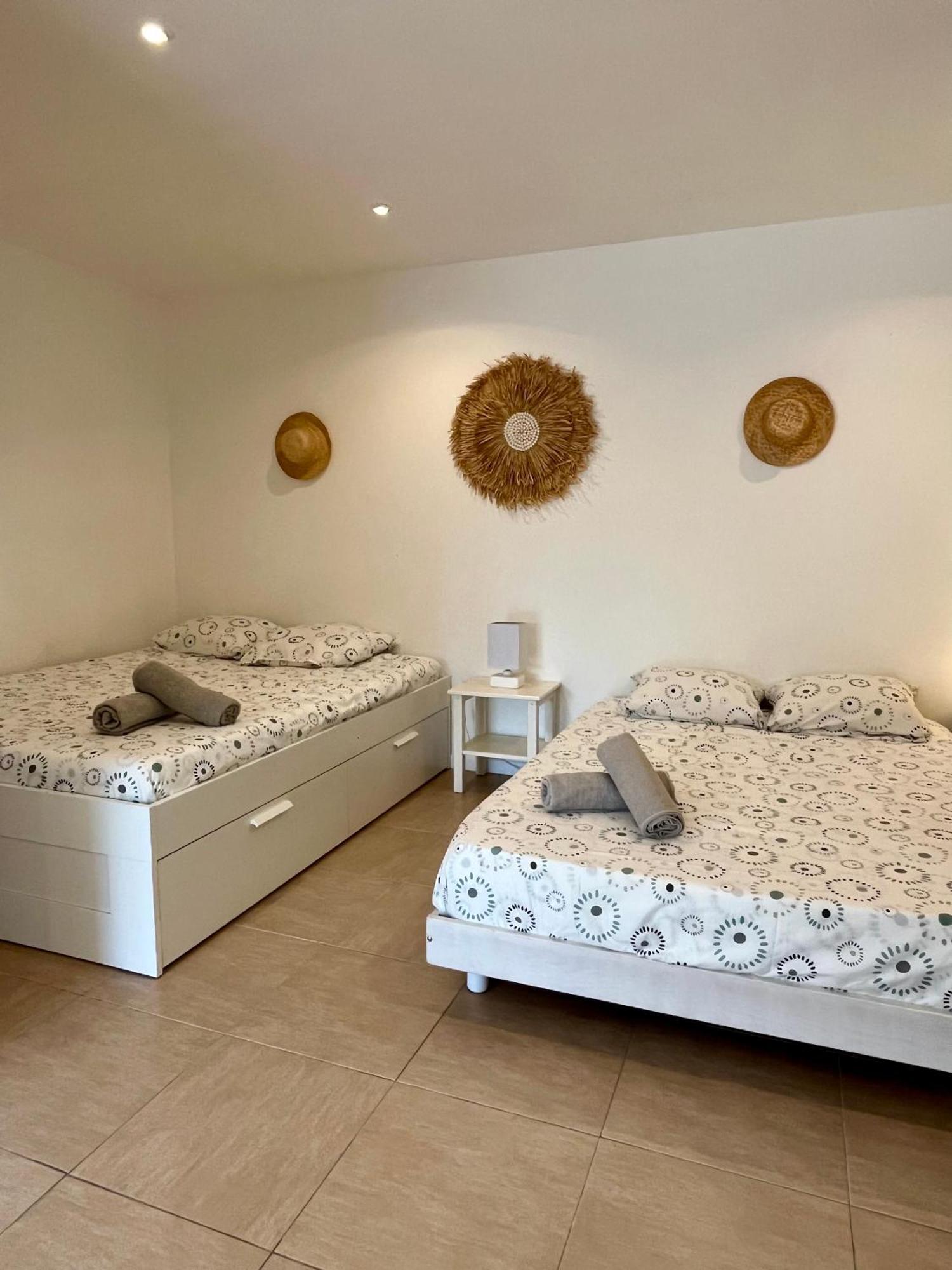 Saint-Mitre-les-Remparts Villa Bahia - Bas De Villa En Pleine Nature ! מראה חיצוני תמונה